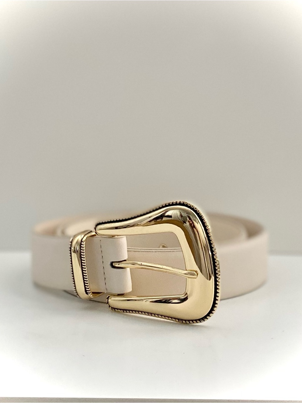Cream Leather Belt with Decorative Gold Buckle